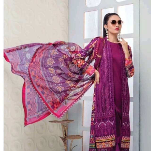 Lawn embroidery suiT
